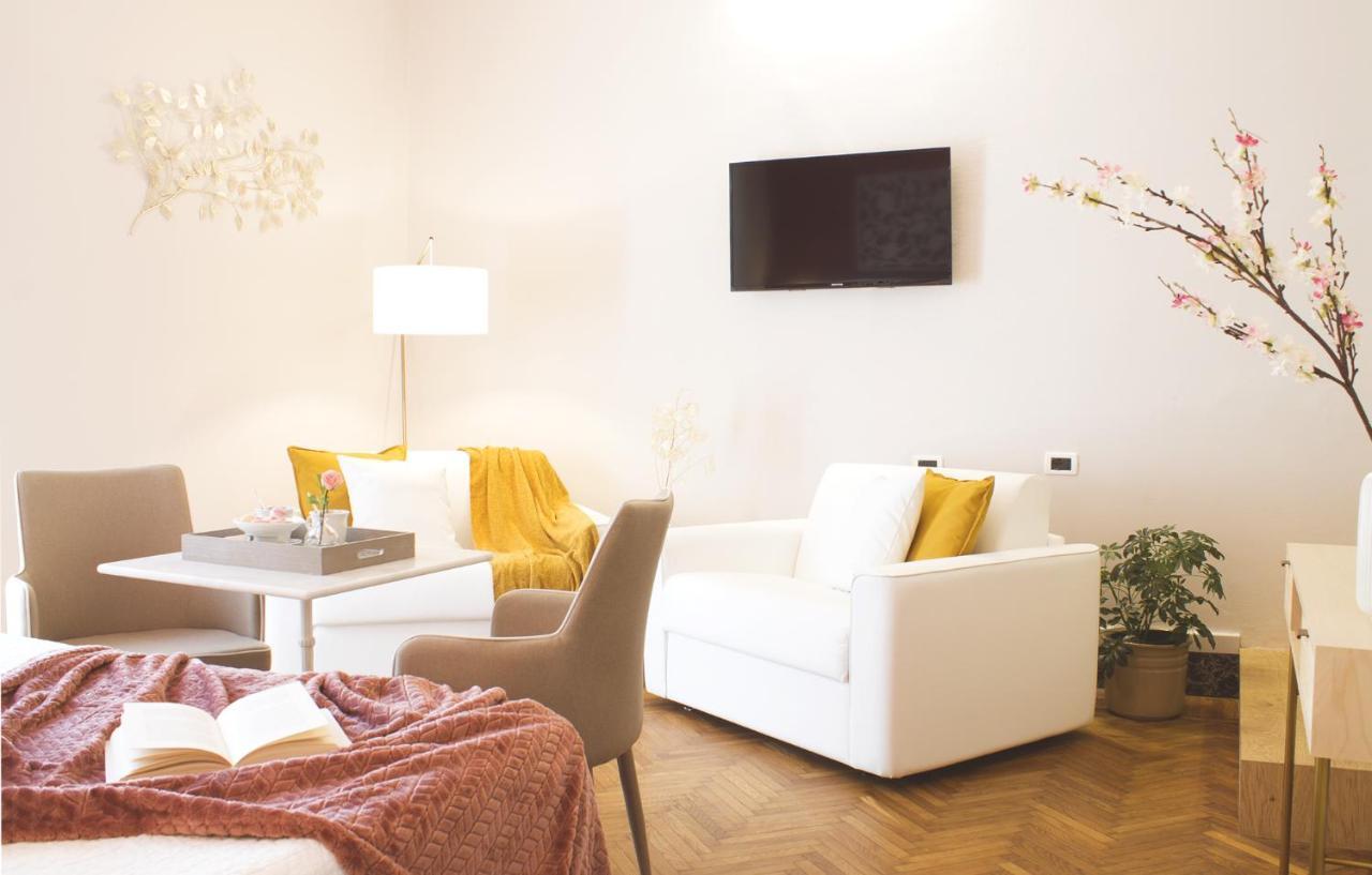 Accanto Al Centro B&B Prato  Exterior photo