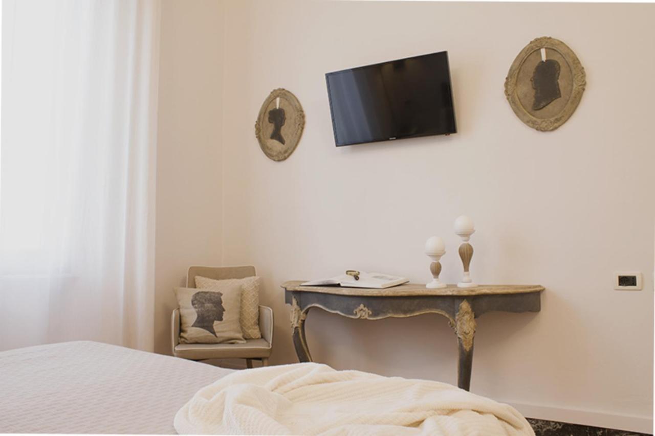 Accanto Al Centro B&B Prato  Exterior photo