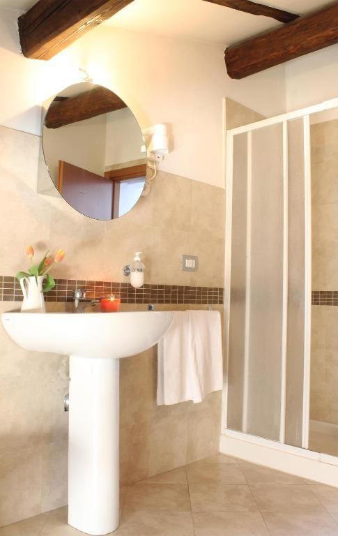 Accanto Al Centro B&B Prato  Exterior photo
